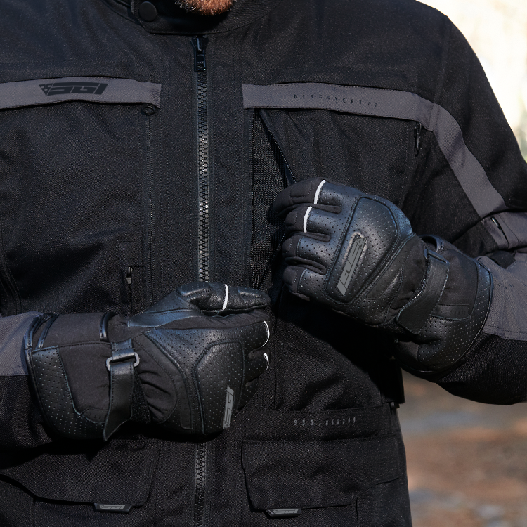 Discovery Jacket Black - Image 2